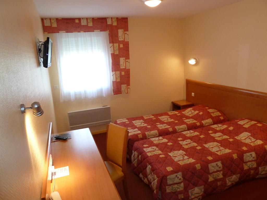 Hotel La Colombiere Cantal Massiac Ngoại thất bức ảnh